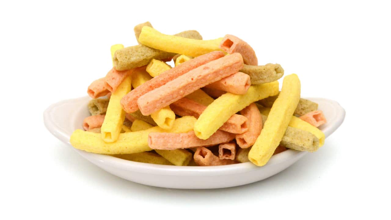 Plate of veggie stick chips.